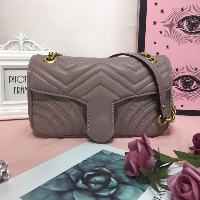 Classic handbags purse Lady Messenger Bags Fashion Love heart V Wave Pattern Satchel Shoulder Bag Chain single shoulder crossbody bags, Red
Classic handbags purse Lady Messenger Bags Fashion Love heart V Wave Pattern Satchel Shoulder Bag Chain single shoulder crossbody bags, Red
