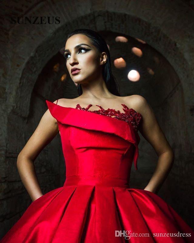 Dubai Ball Gorgeous Gown Quinceanera Beaded High Neck Applique Satin Prom Dresses Sweep Train Red Formal Evening Gowns Vestidos S 6660306