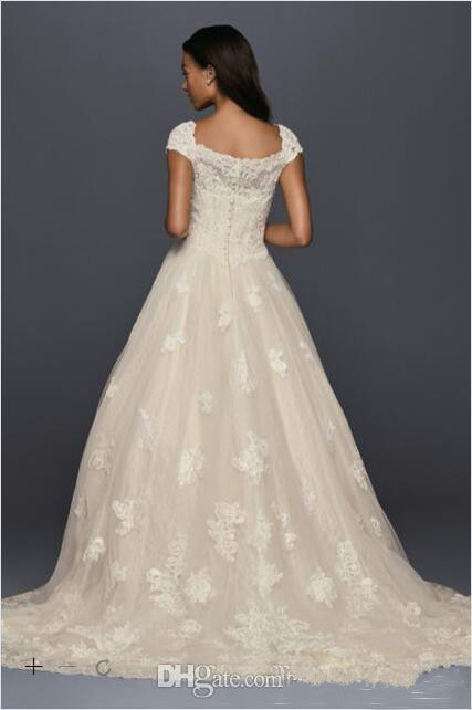 Oleg Cassini Vintage Cap Sleeve Wedding Dresses Modest Lace Applique Plus Size Country Sweep Train Bridal Dress