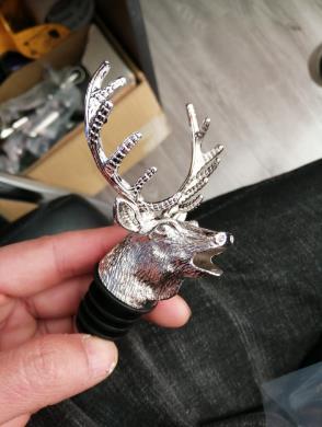 Elk Deer Head Wine Aerator Pourer made of Zinc Alloy Silicone Rubber Eco-Friendly Fantastic Beast Reuseable Spout Wine Server Tools