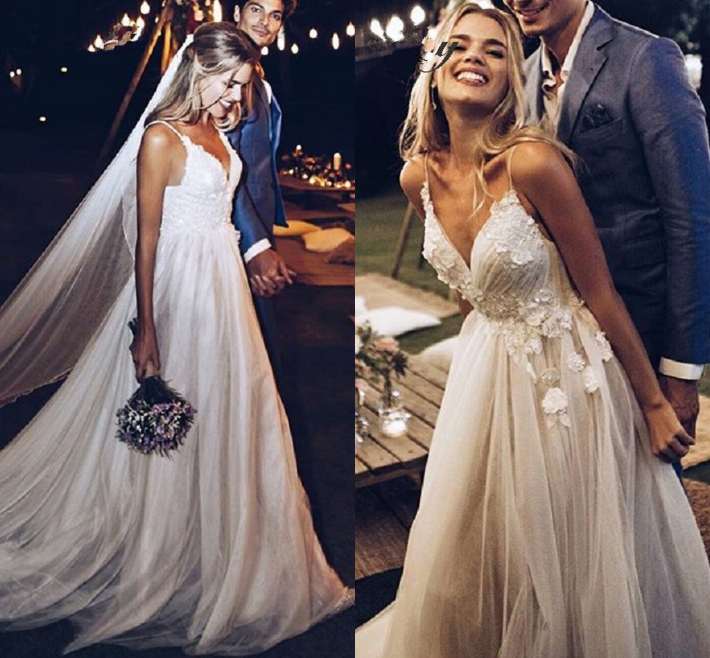 Vintage Bohemian a-line wedding dresses 2020 sexy spaghetti lace floral applique backless Country Beach Wedding bride Gowns