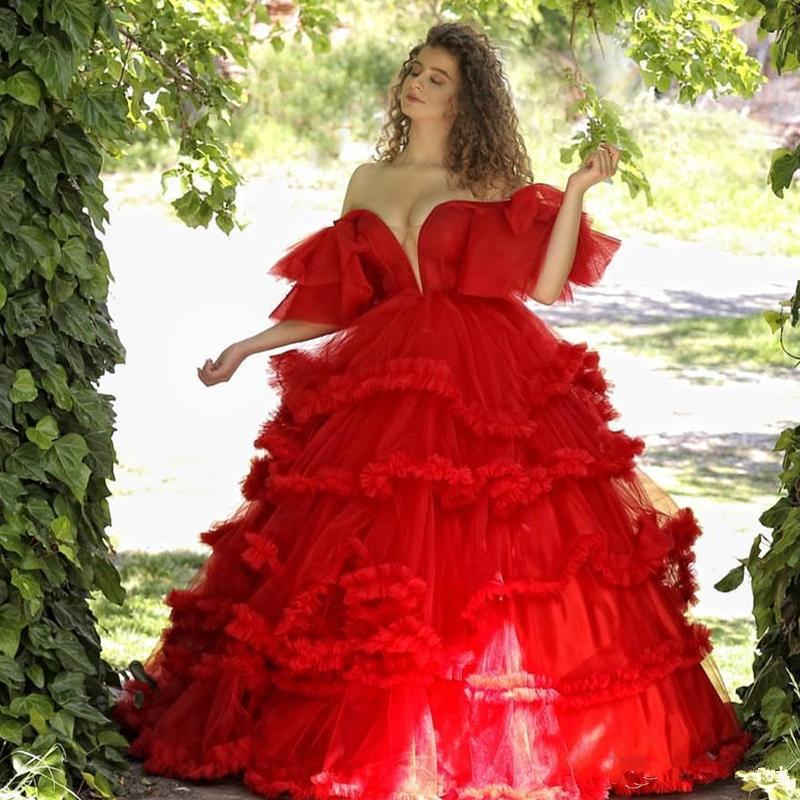 Off the Shoulder Red Quinceanera Dresses Saudi Arabic Tiered Ruffle Sweet 16 Ball Gown Formal Party Dress