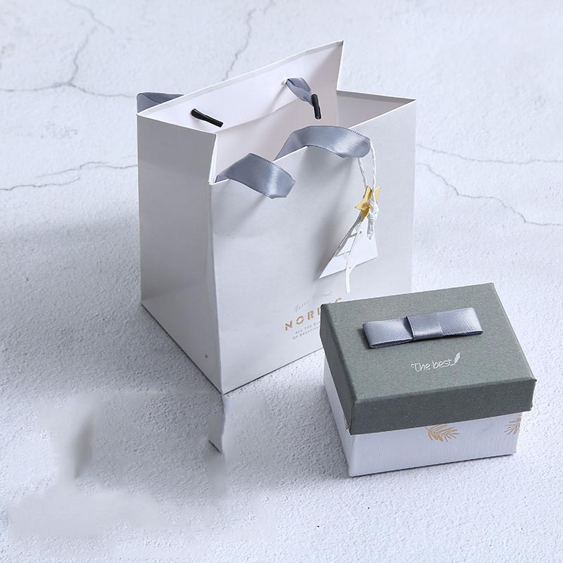 Sweet Jewelry Gift Box Packaging Weddings Favors for Guests Valentine's Day Gifts Bags Birthday Baby Shower Party Decorations
Sweet Jewelry Gift Box Packaging Weddings Favors for Guests Valentine's Day Gifts Bags Birthday Baby Shower Party Decorations