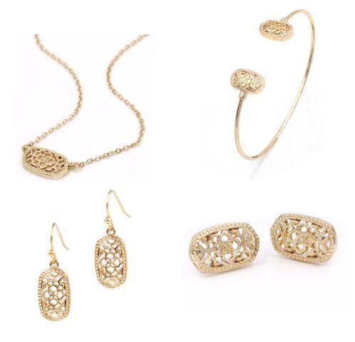Christmas Gift Kendra Style Smalll Oval Hollow Out Alloy Frame Oval Earrings Fashion Dangle Earrings for Women
Christmas Gift Kendra Style Smalll Oval Hollow Out Alloy Frame Oval Earrings Fashion Dangle Earrings for Women