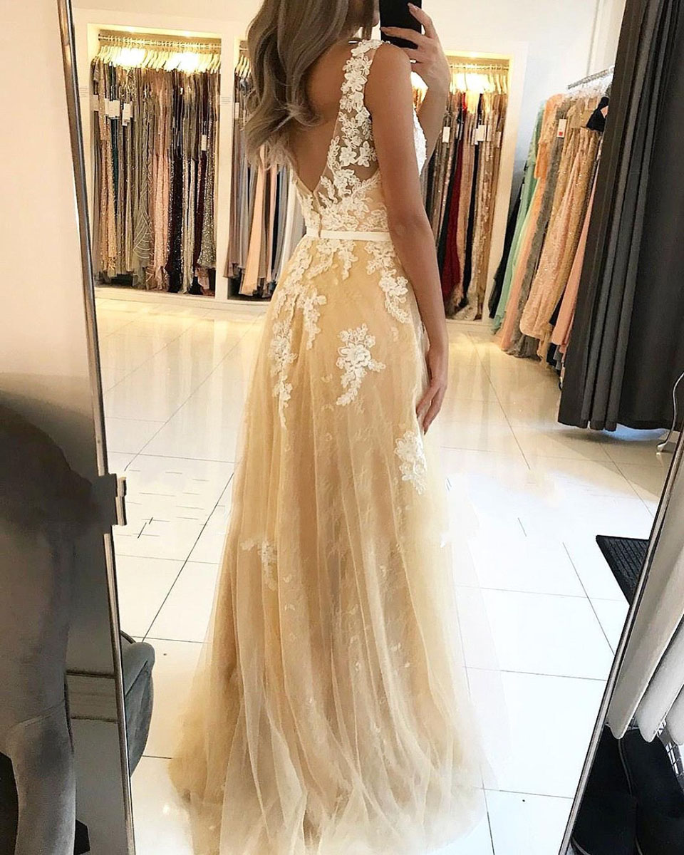 Robe de soiree Champagne Lace Evening Dresses V Neck Appliqued Formal Soft Tulle Evening Gown Backless Party Dress