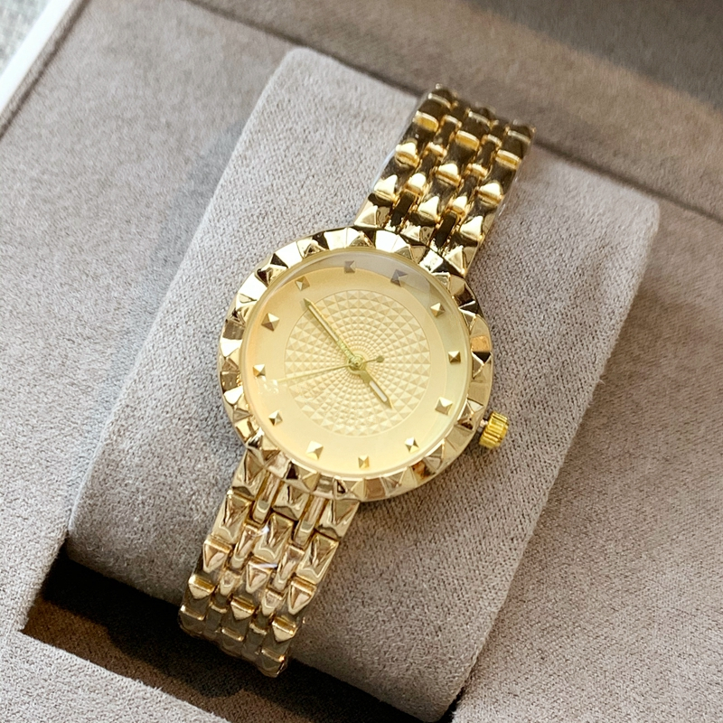 Top selling Luxury New designer golden women watches fashion Dress lady watch Ma'am Watches wholesale dropshipping High quality modern, Slivery;brown
Top selling Luxury New designer golden women watches fashion Dress lady watch Ma'am Watches wholesale dropshipping High quality modern, Slivery;brown