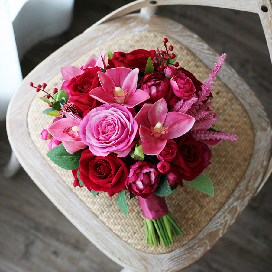Red Rose Flower Bridal Bouquets 2020 Fuchsia Wedding Bridesmaids Decoration Artificial Bride Holding Brooch Bouquet Bride Flowers Mariage