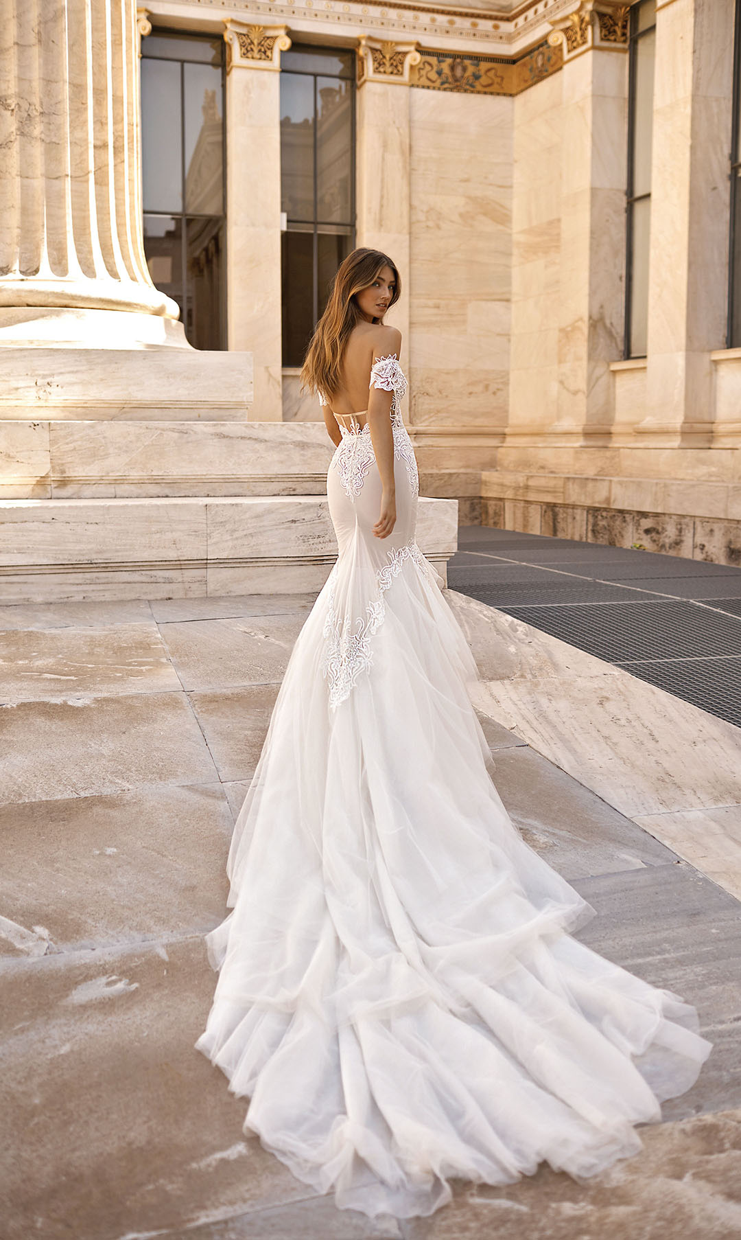 Berta Mermaid Dresses With Sleeves Sweetheart Lace Appliques Illusion Bodice Sweep Train Beach Wedding Dress Boho Abiti Da Sposa