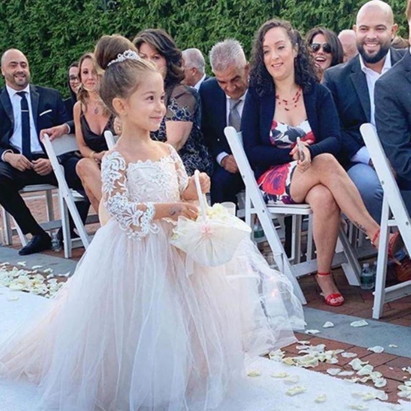 2024 New Cheap Cute Wer Girl Dresses For Weddings Champagne Lace Appliques Long Sleeves Bow Girls Pageant Dress Prom Kids Communion Gowns 403 6660311