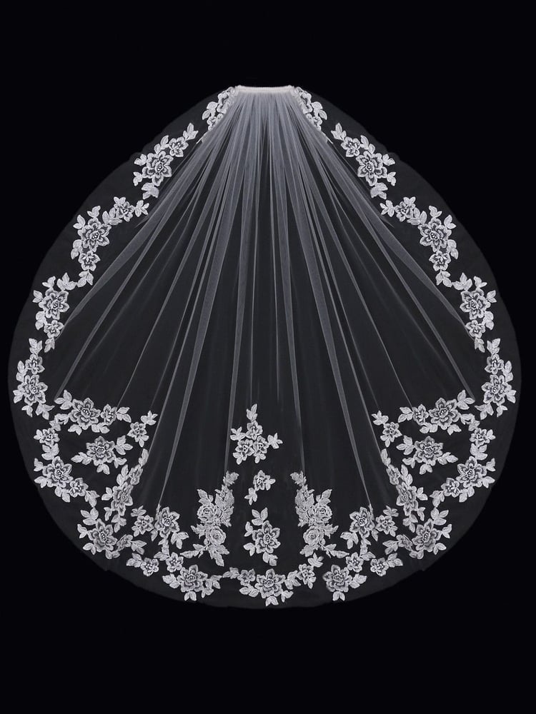 In Stock Short Wedding Veils Appliques Lace Edge White One Layers Custom Made Wedding Veil With Comb Fast Shipping Bridal Veils