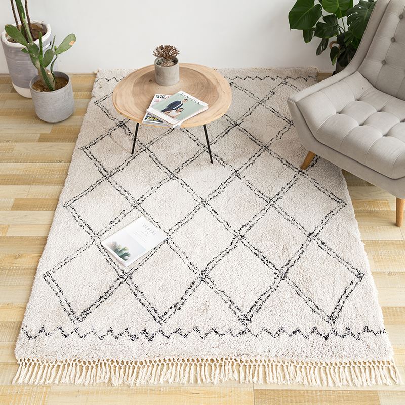 Area Rugs Sophia Moroccan Diamond Tassel Shag Rug beige color, Morocco style Beni Ourain rug, No tassels
Area Rugs Sophia Moroccan Diamond Tassel Shag Rug beige color, Morocco style Beni Ourain rug, No tassels