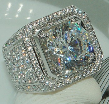 wonderful low price high quality diamond crysltal 925 silver men's ring size 8---13 ere 6.4rt
wonderful low price high quality diamond crysltal 925 silver men's ring size 8---13 ere 6.4rt