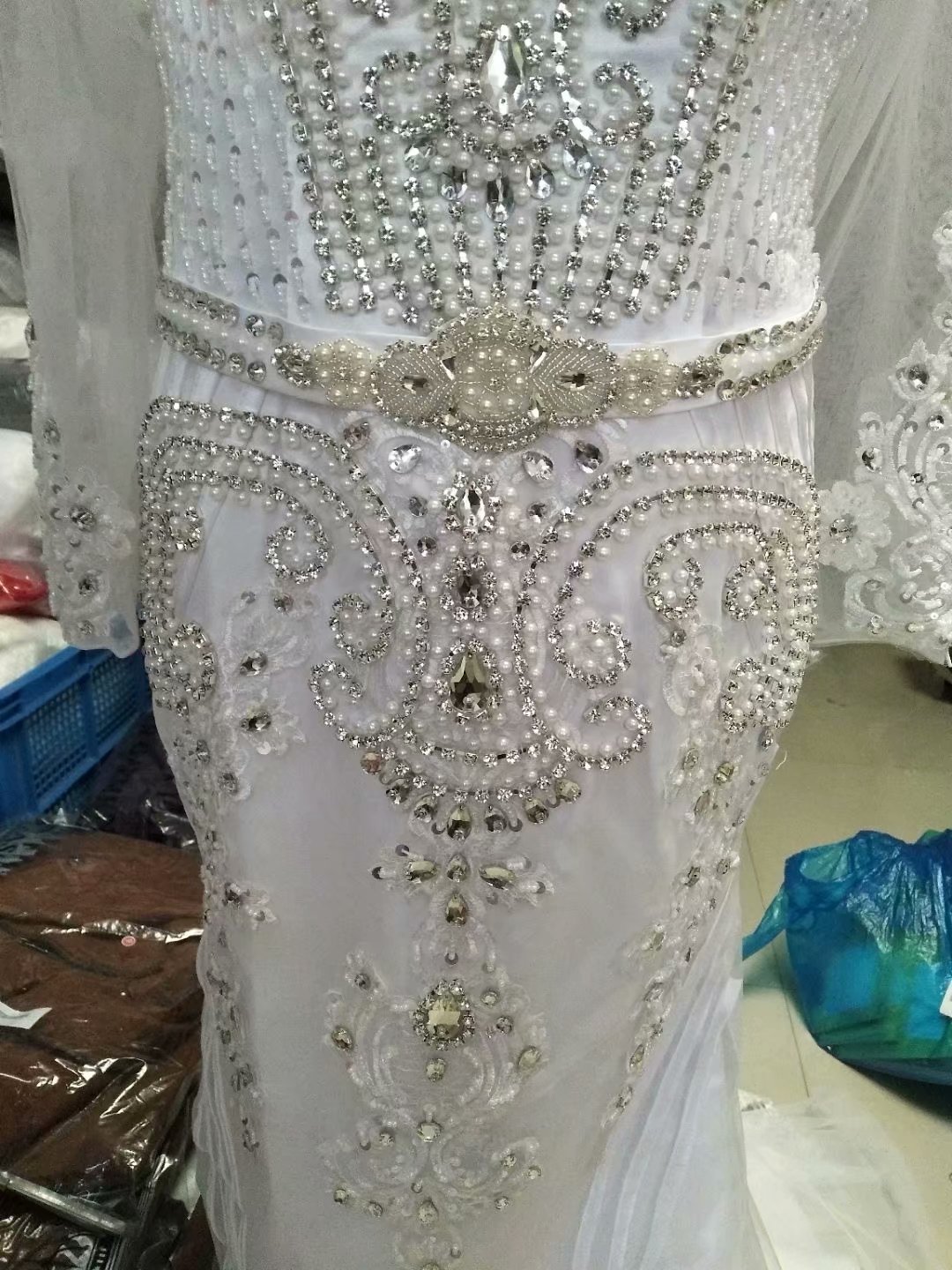Luxury Crystal Beading Wedding Dresses With Detachable Train Real Picture Scoop Long Sleeve Bridal Gowns Sweep Train Bling Wedding Dress