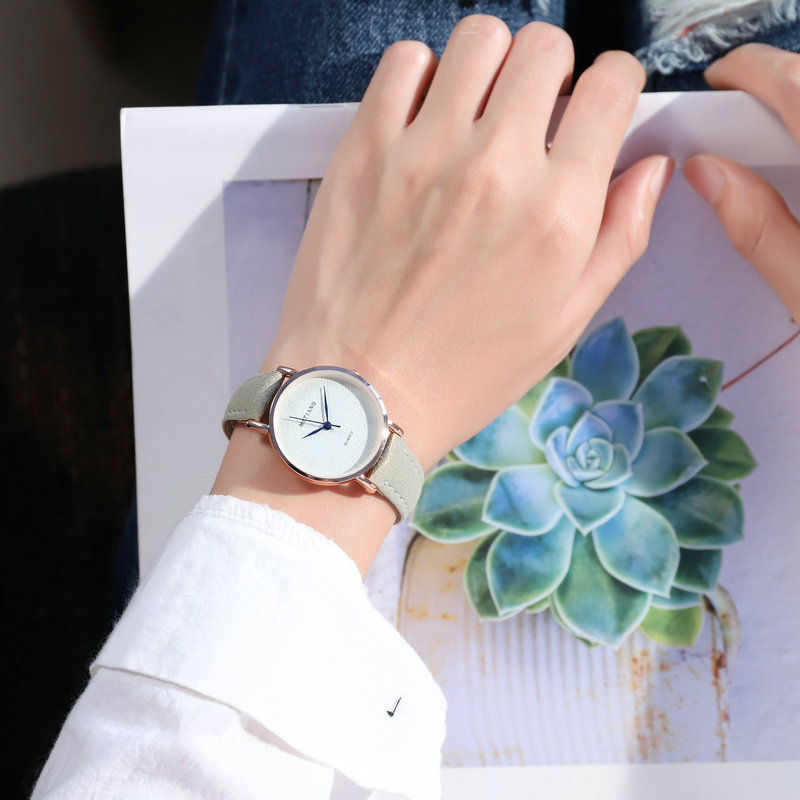 Chic Concise Quartz Watch School Wind Sen System Student Trend Lovers Wrist Watch Woman Confidante A Pair, Black women
Chic Concise Quartz Watch School Wind Sen System Student Trend Lovers Wrist Watch Woman Confidante A Pair, Black women