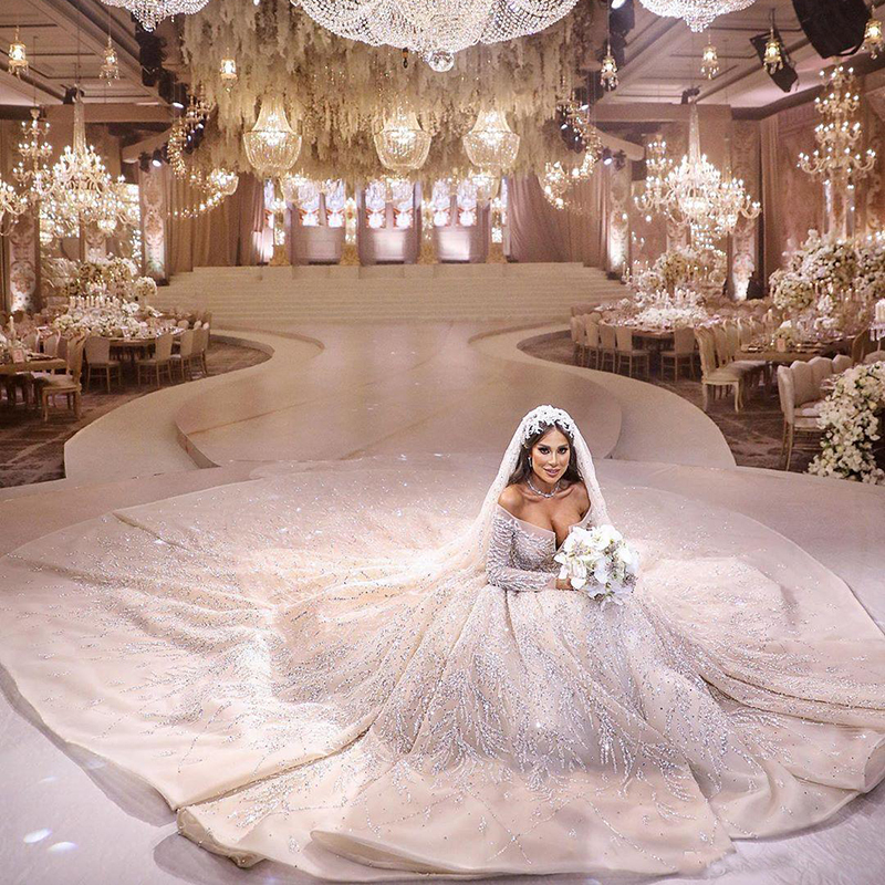 2020 Beaded Sequins Wedding Dresses Ball Gowns Long Sleeves Sexy Bridal Dresses Charming Wedding Gowns Custom Made