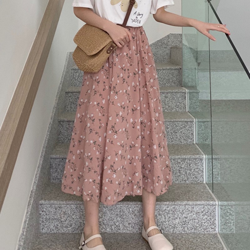 Fashionable Women's Clothing New Retro Floral Long Skirt Summer Beach Sunny Skirts Ladies Floral High Waist Skirts, Purple
Fashionable Women's Clothing New Retro Floral Long Skirt Summer Beach Sunny Skirts Ladies Floral High Waist Skirts, Purple