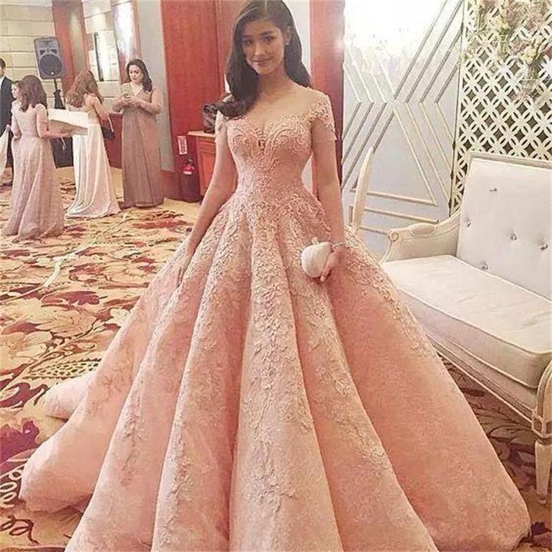 2019 New Blush Luxury Prom Dresses Vestidos De Fiesta Sheer Neckline Off Shoulders Lace Appliques Beaded A-line Quinceanera Dresses Custom