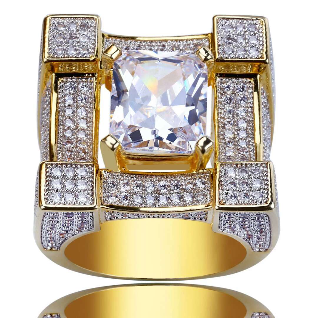 Wholesale- bling bling gem rings for men luxury diamonds rapper ring 18k gold plated copper zircons gold jewelry gifts for bf lovers husband
Wholesale- bling bling gem rings for men luxury diamonds rapper ring 18k gold plated copper zircons gold jewelry gifts for bf lovers husband