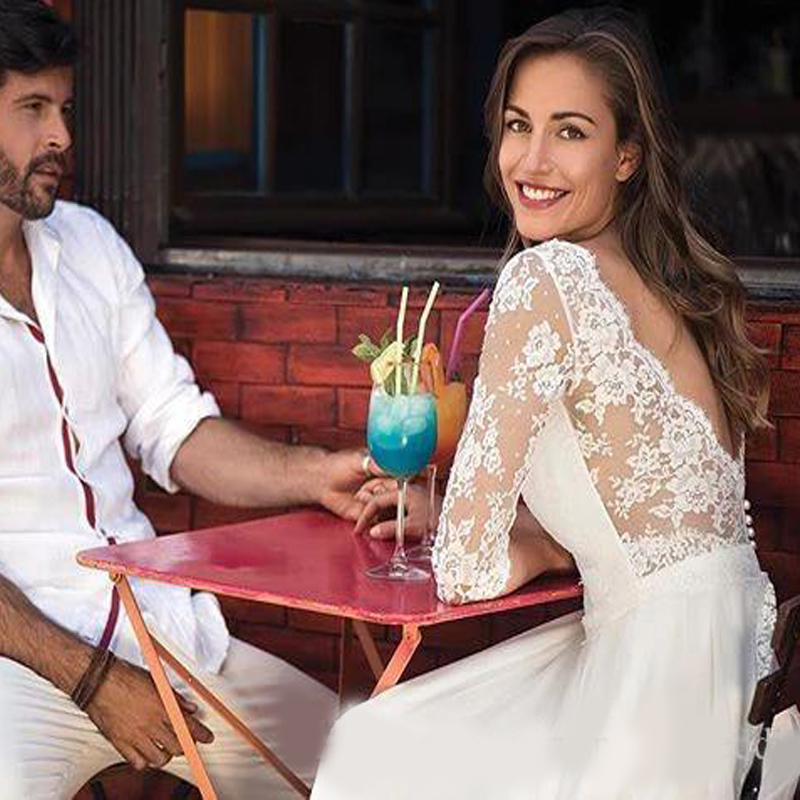 Romantic V-Neck A-Line Beach Wedding Dresses with Sleeves Sweep Train Bridal Dresses Low Lace Back Wedding Dress vestido de noiva