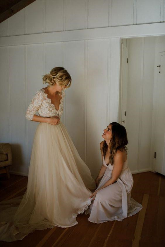 Champagne Tulle Wedding Dresses Lace 3/4 Long Sleeves Bridal Gowns Deep V Neck A Line Dress
Champagne Tulle Wedding Dresses Lace 3/4 Long Sleeves Bridal Gowns Deep V Neck A Line Dress