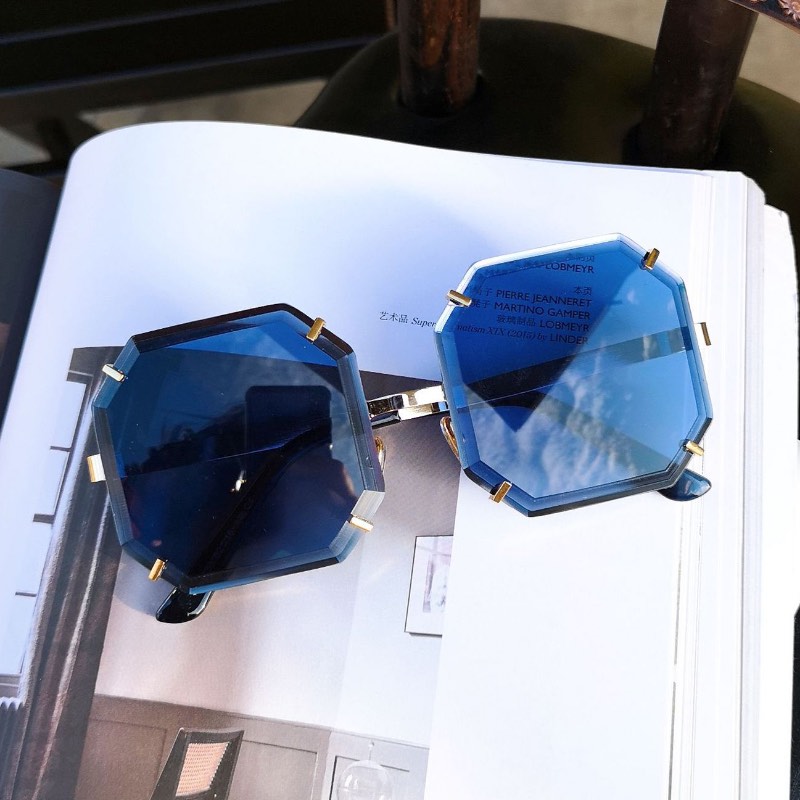 Super Big Frame Polarized Sunglasses 2019 Men Classic Trend Stars Wear Sun Glasses Women Large Frame Outdoor Sunglass Goggles 7259
Super Big Frame Polarized Sunglasses 2019 Men Classic Trend Stars Wear Sun Glasses Women Large Frame Outdoor Sunglass Goggles 7259