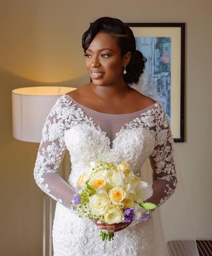 sheer Lace Plus Size Wedding Dresses 2018 Plunging V Neck A Line New Long Sleeves Bridal Gowns Vestido De Novia Country Wedding Gowns