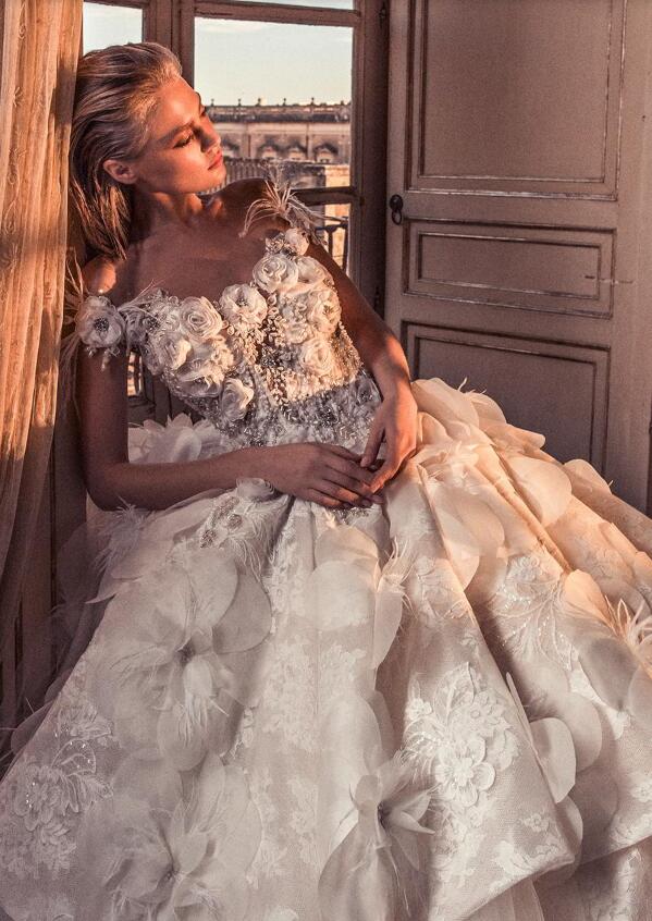 Julia Kontogruni Vintage Dresses Off The Shoulder Lace 3D ral Appliqued Country Wedding Dress Feather Bridal Gowns
