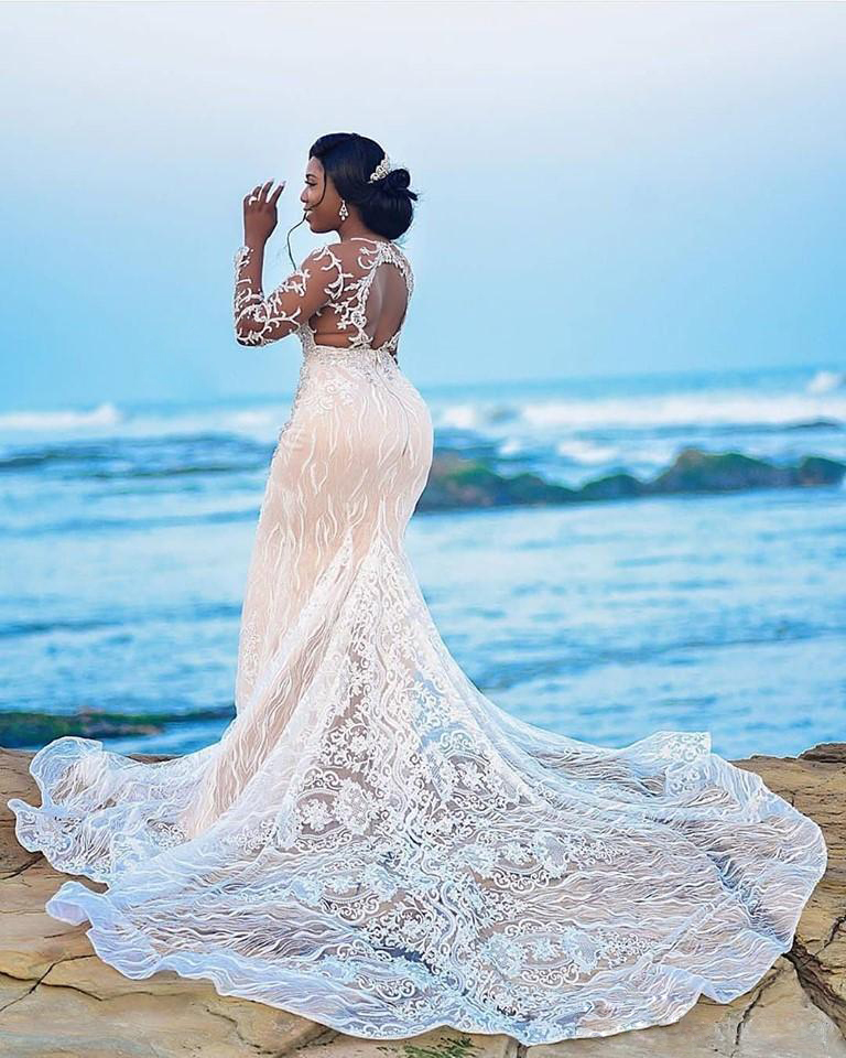 Lace Mermaid Backless Wedding Dresses Sheer Jewel Neck Beaded Long Sleeves Bridal Gowns Court Train Trumpet Sequined Robe De Marie