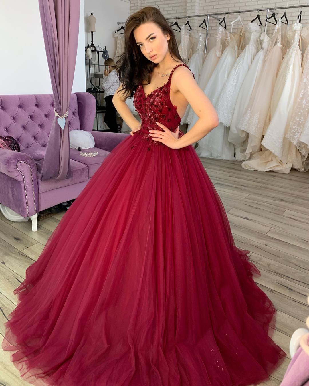 Bohemian Red Ball Gown Luxury Wedding Dresses Tulle Lace Crystal Formal Dress Spaghetti Sleeveless Floor Length Bridal Gowns