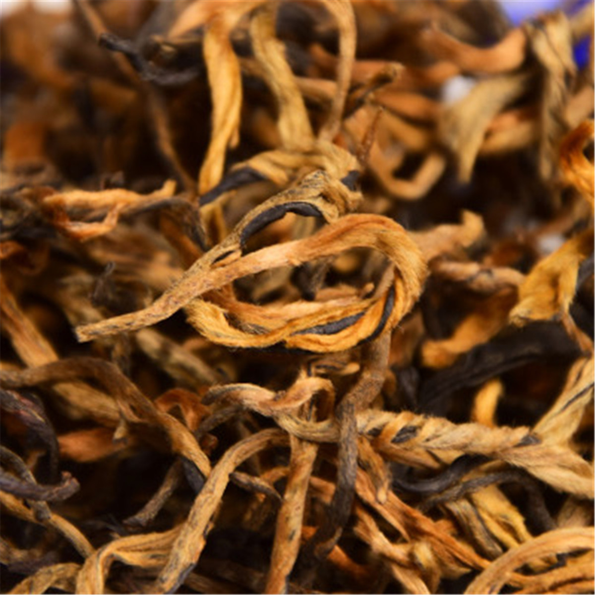 250g Chinese Organic Black tea Dian Hong Golden Buds Ancient Tree Ripe tea In Basket Health Care new Cooked tea Healthy Green Food
250g Chinese Organic Black tea Dian Hong Golden Buds Ancient Tree Ripe tea In Basket Health Care new Cooked tea Healthy Green Food