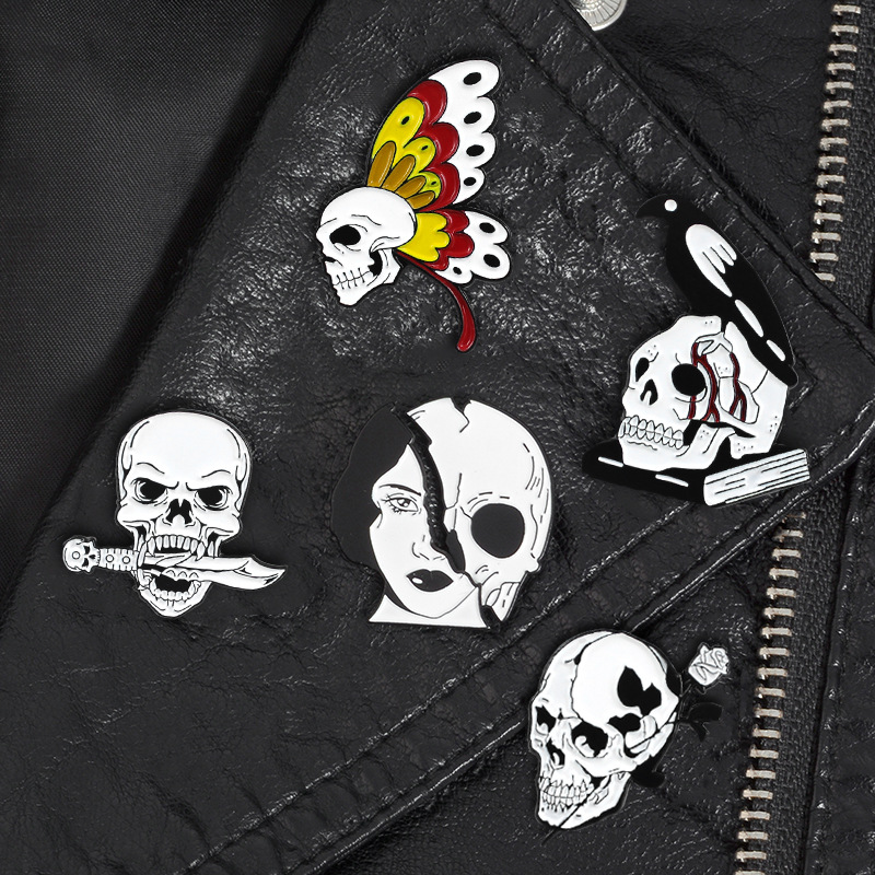 Gothic Brooch Half Face Butterfly Skull Skeleton Bird Death God Creative Horror Thriller Pins 2019 New Arrival Jewelry, Gray
Gothic Brooch Half Face Butterfly Skull Skeleton Bird Death God Creative Horror Thriller Pins 2019 New Arrival Jewelry, Gray