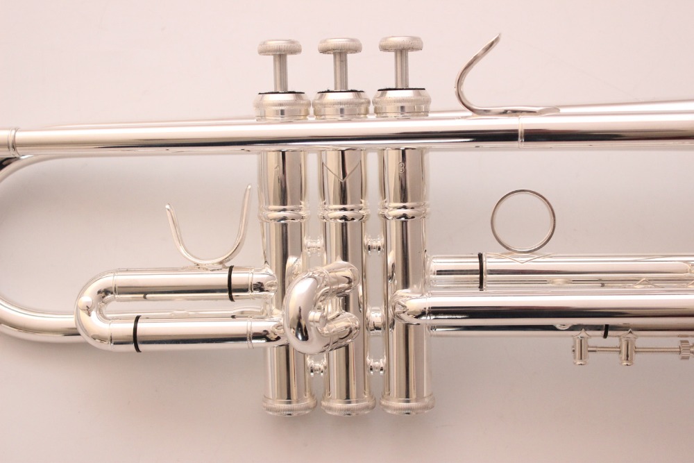 Bach Stradivarius Professional Bb Trumpet TR190S37 Silver Plated Instrumentos Musicales Mouthpiece