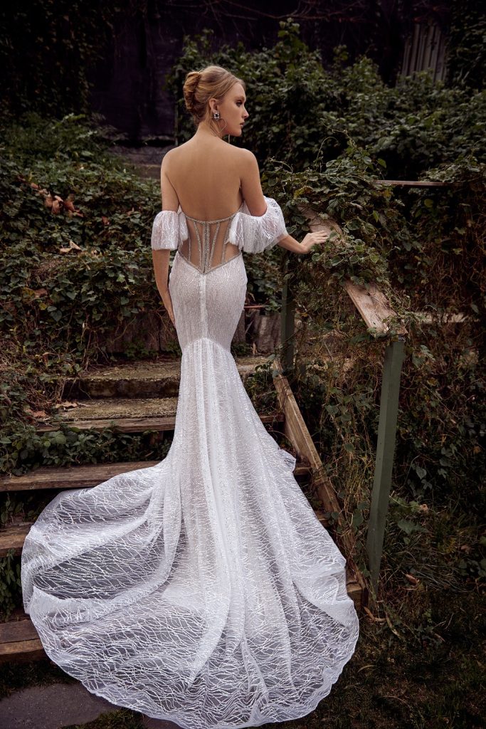 2020 Julie Vino Mermaid Wedding Dresses Bling Bling Off Shoulder Illusion Backless Wedding Dress Beach Boho Sweep Train Bridal Gowns
