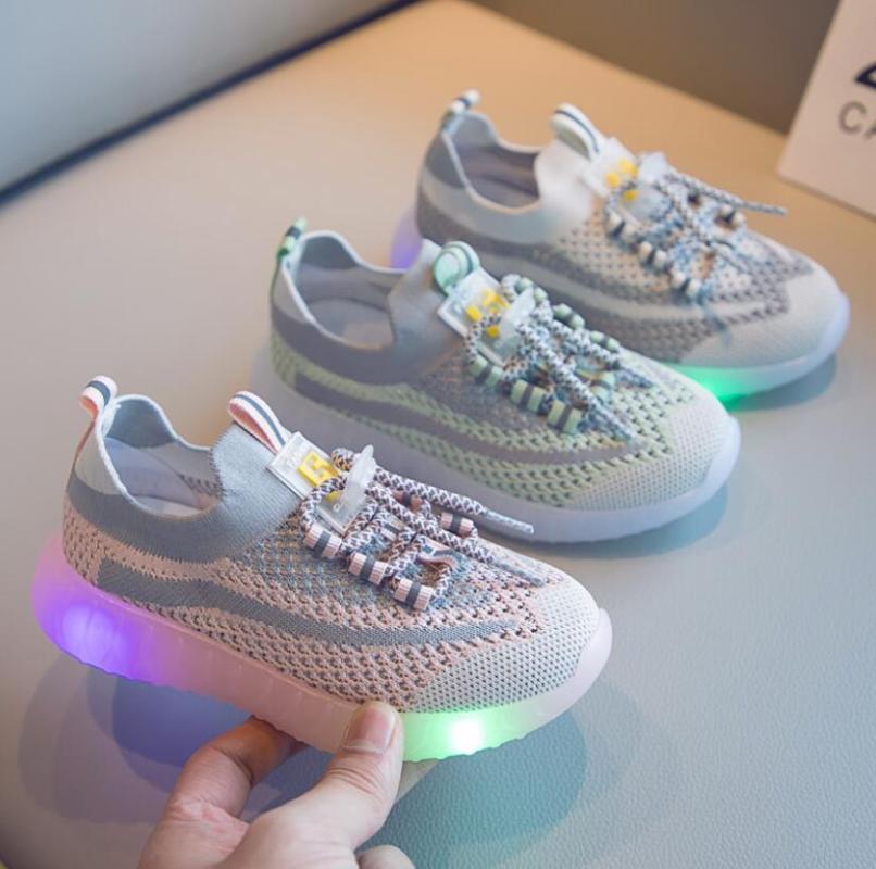 With Light LED Kids Shoes New Children Luminous Flash Shoes Infant Toddler Sandals Baby Girls Boys Sport Running Sneakers, Pink
With Light LED Kids Shoes New Children Luminous Flash Shoes Infant Toddler Sandals Baby Girls Boys Sport Running Sneakers, Pink