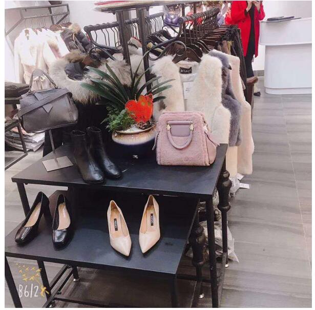 Clothing Shop Showcase Table Commercial Furniture Settings Flower store Bag Flow Tables