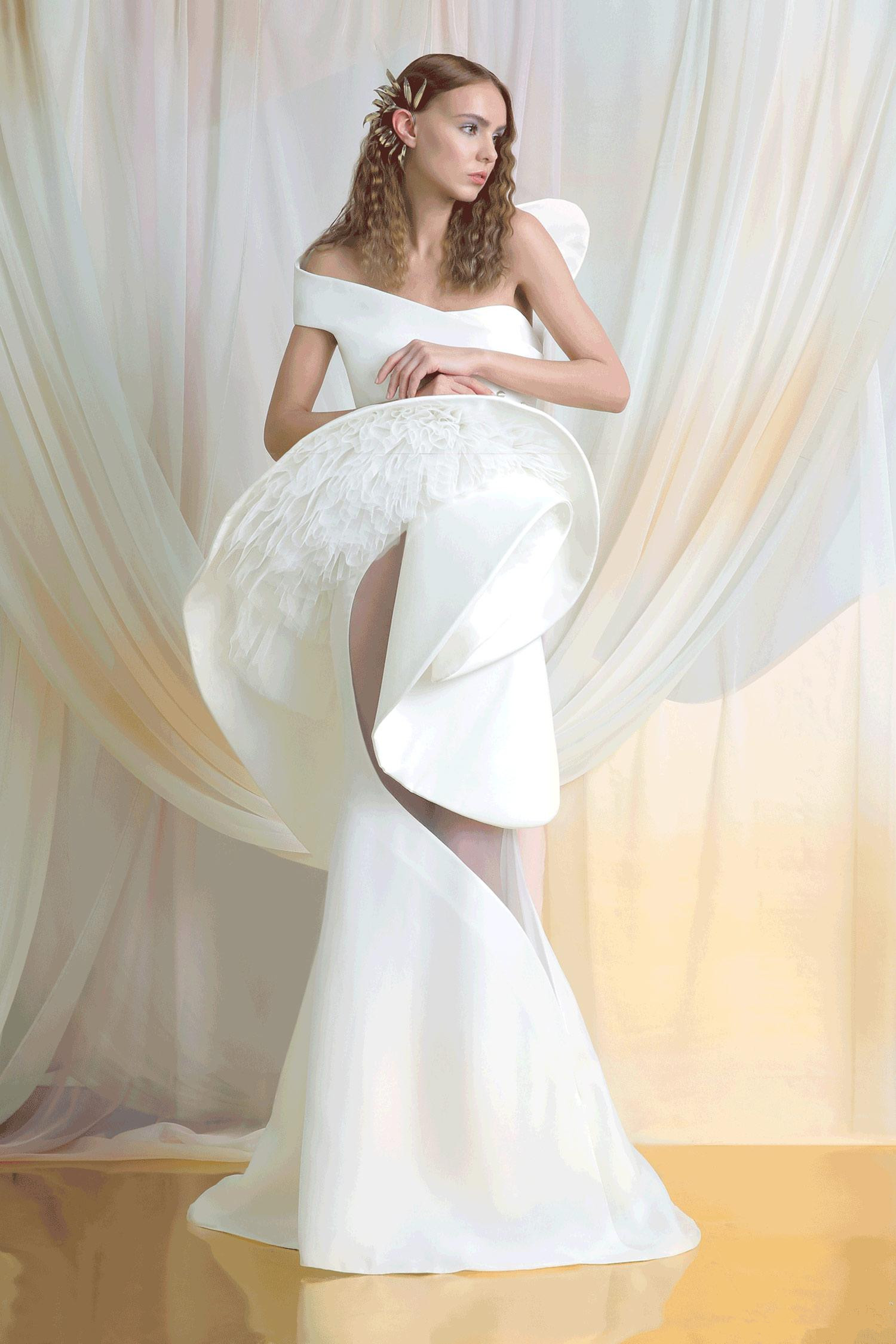 Azzi & Osta White 2019 Evening Dresses Satin Lace 3D Appliqued One Shoulder Gorgeous Prom Dress Sweep Train Girls Pageant Gowns