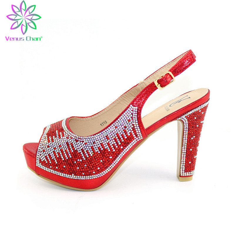 2020 Nigerian Design Shoes African Women Wedding Shoes Decorate with Rhinestone in Red Color
2020 Nigerian Design Shoes African Women Wedding Shoes Decorate with Rhinestone in Red Color