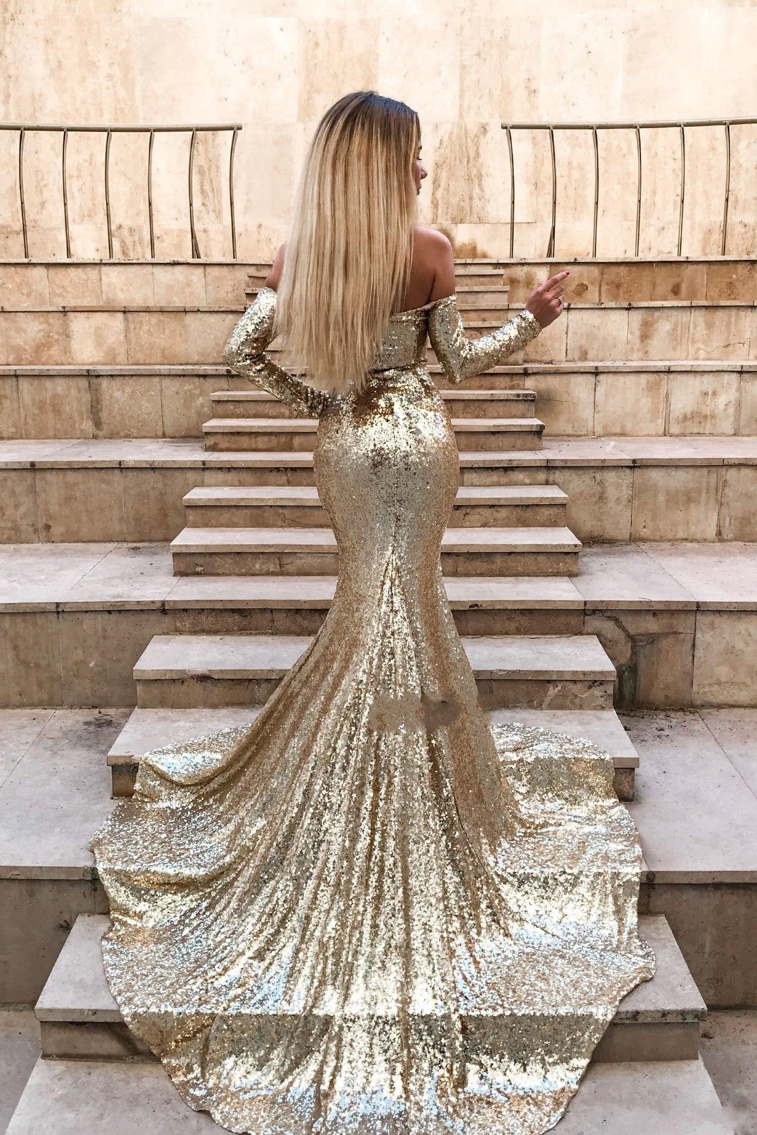 2022 Sparkly Gold Sequined Prom Dresses Side Split Mermaid Off Shoulder Long Sleeves Plus Size Sweep Train Formal Evening Gowns Pageant Wear
