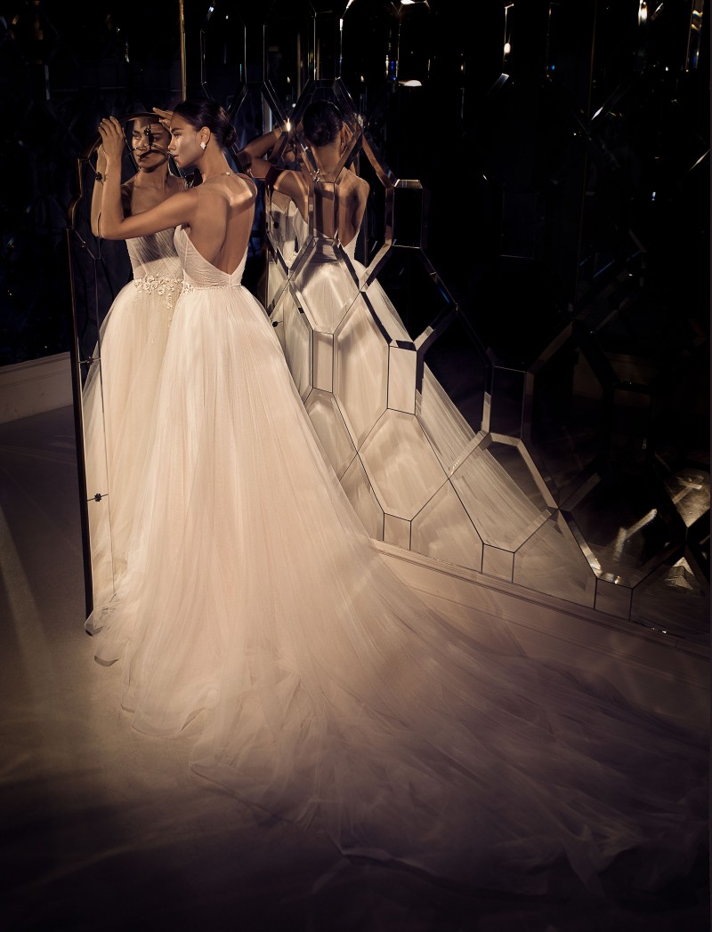Elihav Sasson 2019 Wedding Dresses With Cape Lace Beads Sheer Neck Tulle Boho Country Wedding Dress Bridal Gown robe de mariée