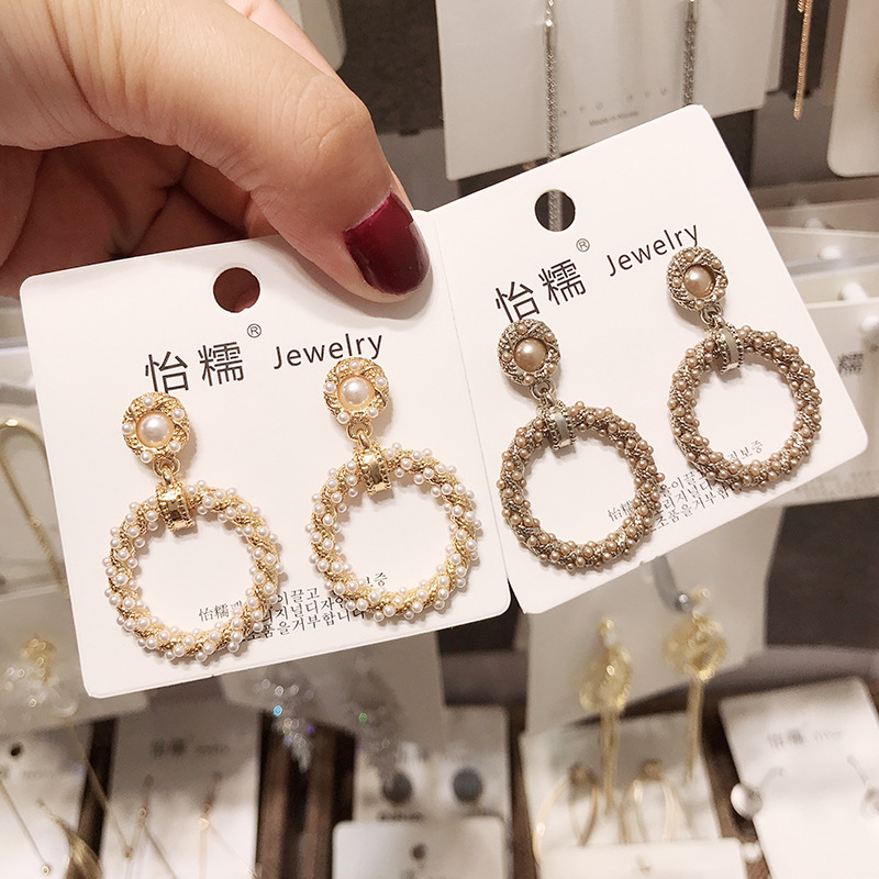 New Fashion Simulated-pearl Classic Round Women Dangle Earrings Female Korean Temperament Short Pearl Eardrop Lady Simple
New Fashion Simulated-pearl Classic Round Women Dangle Earrings Female Korean Temperament Short Pearl Eardrop Lady Simple