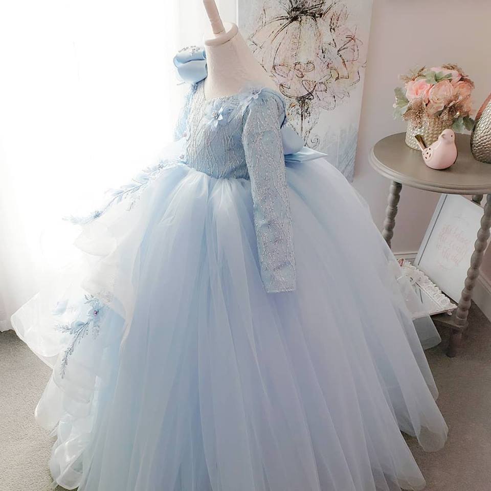 elegant backless lace flower girl dresses with long sleeves and bow tiers vintage pageant gown f054