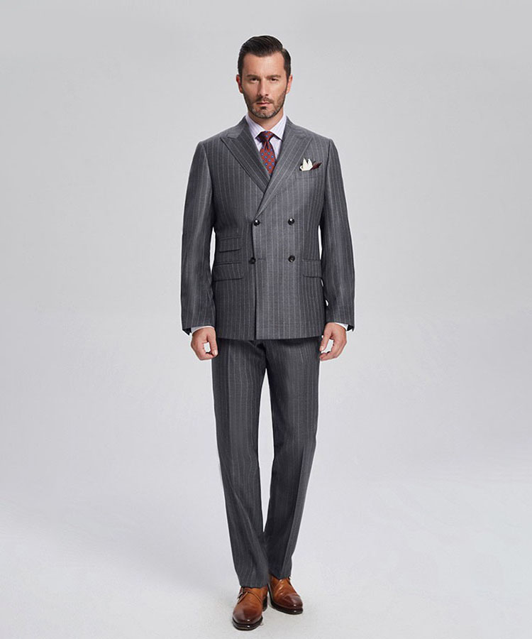 Newest Groomsmen Grey with White Stripes Groom Tuxedos Peak Lapel Men Suits Wedding Best Man Bridegroom 2 Pieces (Jacket + Pants + Tie) L344