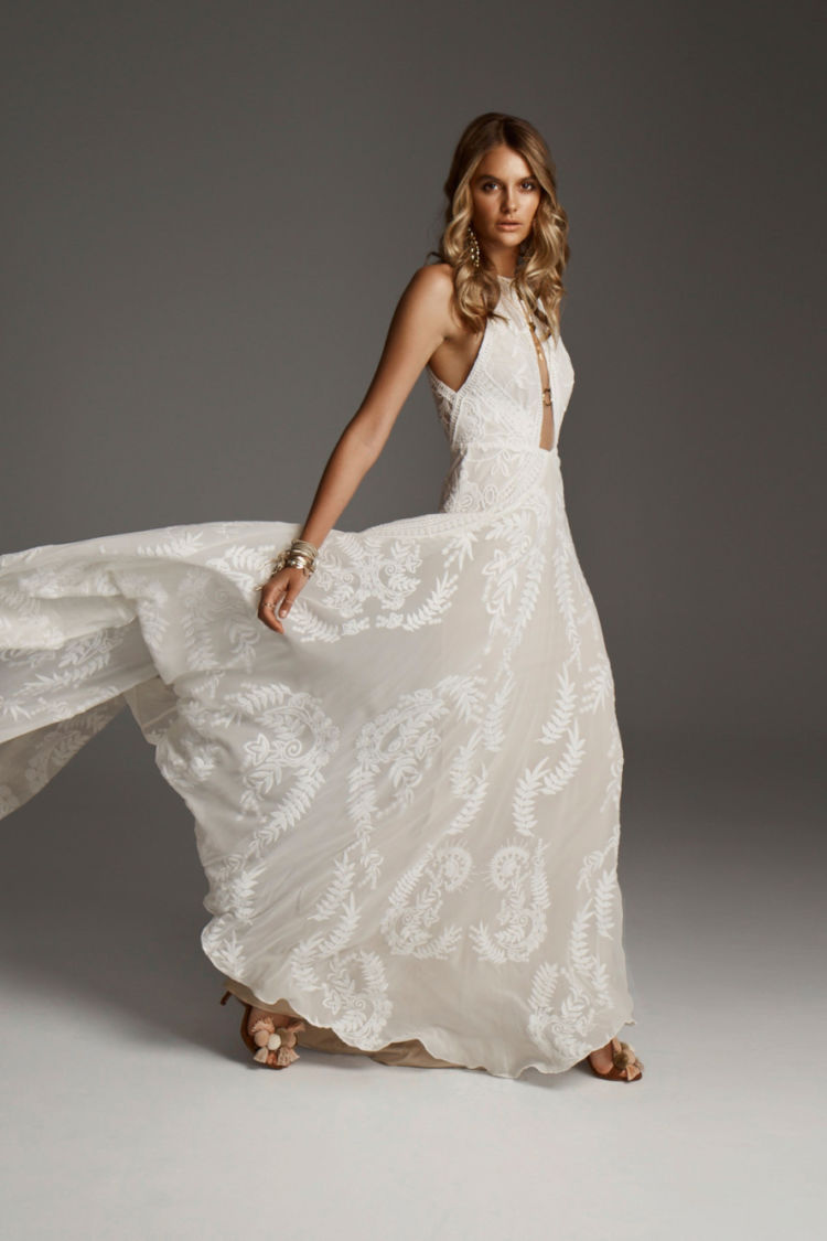 2019 Bohemian Wedding Dresses Jewel Neck Lace Embroidery Sweep Train Mermaid Wedding Dress Sleeveless Hollow Back Beach Bridal Gowns Custom