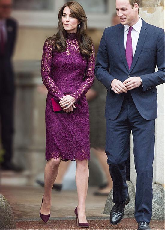 Kate Middleton Short Evening Dresses for Women Wear with Elegant Knee Length Sheath Lace Long Sleeve Purple Cocktail prom Formal Gowns 2018