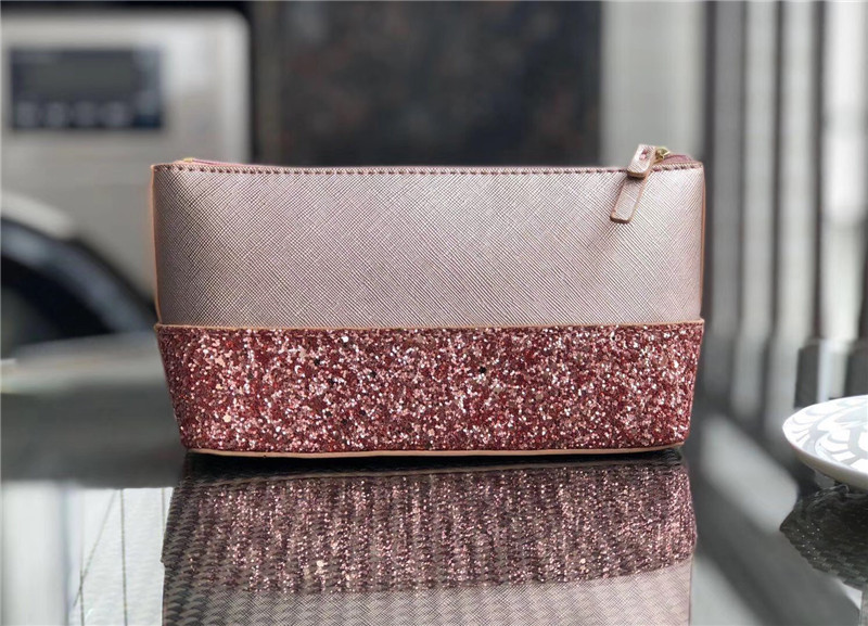 Designer Handbags Purses Women Wallets Glitter PU Leather Bag Zip Card Slot Coin Purse Patchwork Party Dinner Bags Pouch C61503, Size: 21*18*10*6.5cm
Designer Handbags Purses Women Wallets Glitter PU Leather Bag Zip Card Slot Coin Purse Patchwork Party Dinner Bags Pouch C61503, Size: 21*18*10*6.5cm