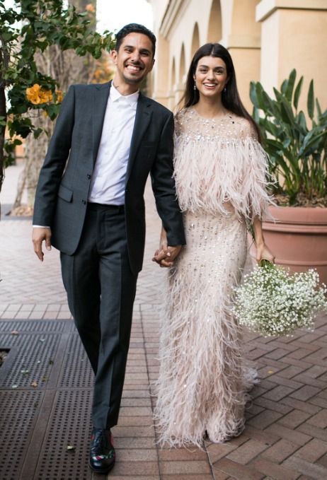 Luxury Feather Mermaid Wedding Dresses 2019 Beaded Crystal Jewel Neck Wedding Dress Bridal Gowns With Sleeves robes de soirée