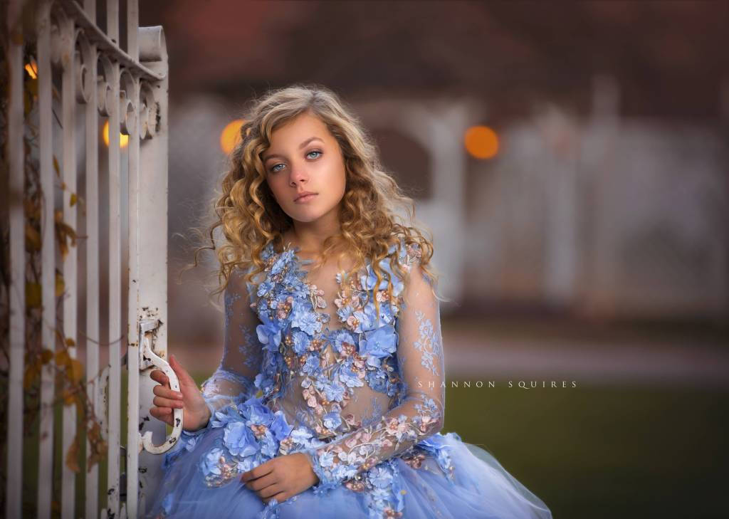 Blue Princess Flowers Girls Dresses For Wedding Long Sleeve Appliques Beads Ball Gown Kids Pageant Gowns First Holy Communion Dress