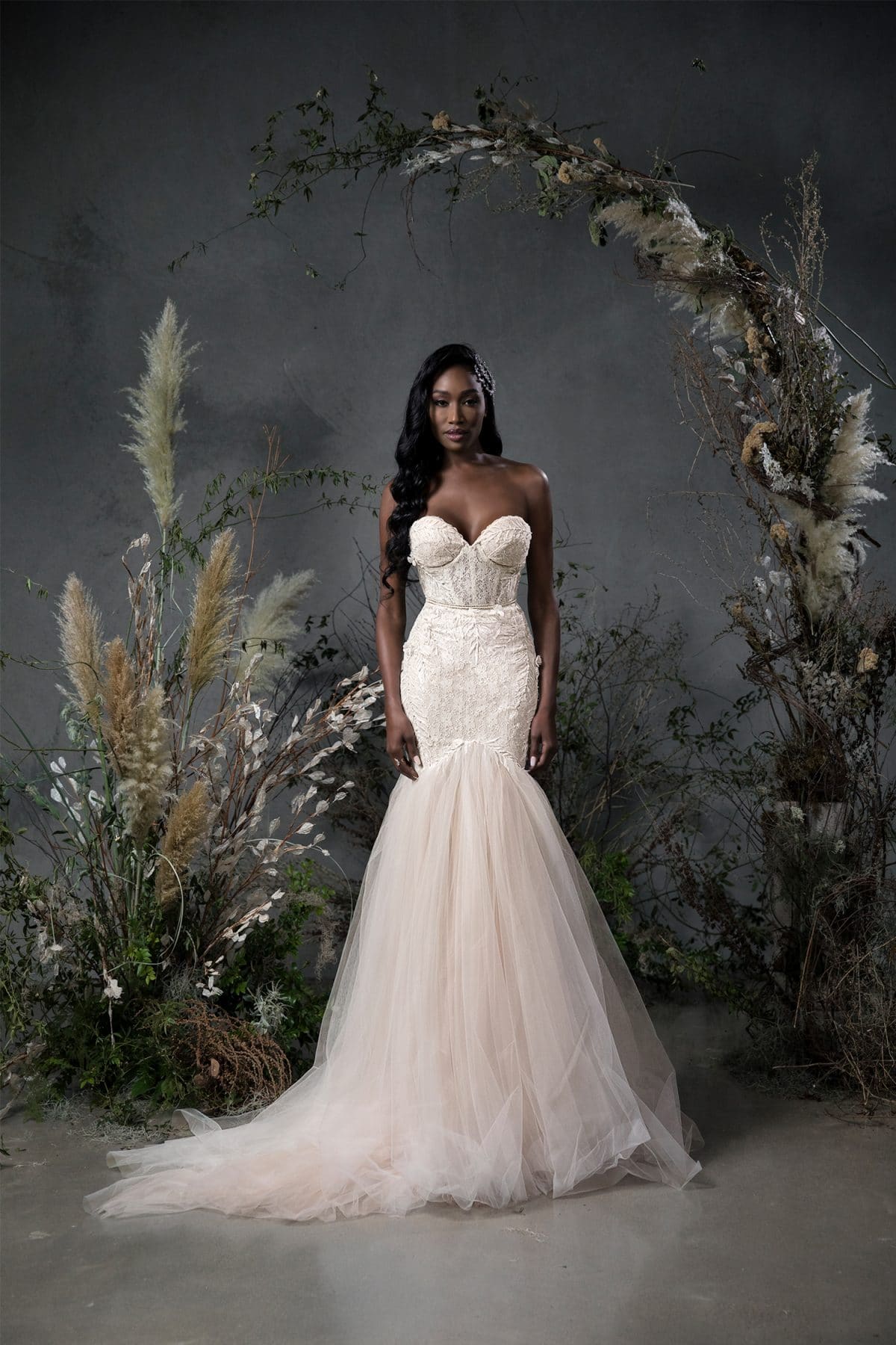 Naama&Anat Black Girl Mermaid Wedding Dresses Sexy Sweetheart Neck Lace Appliques Bridal Gowns Sweep Train Backless Wedding Dress