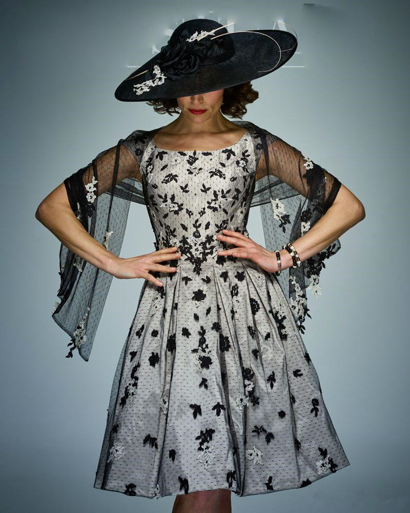 2019 New Chic Mother Of The Bride Dresses With Scarf Scoop Neck Cap Sleeves Formal Evening Prom Gowns Knee Length Wedding Guest Gowns Cheap