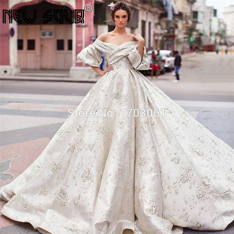 Generous Embroidery Evening Dresses 2019 Dubai Princess Off the Shoulder Prom Dress Formal Turkish Long Train Arabic Party Gowns, Champagne
Generous Embroidery Evening Dresses 2019 Dubai Princess Off the Shoulder Prom Dress Formal Turkish Long Train Arabic Party Gowns, Champagne